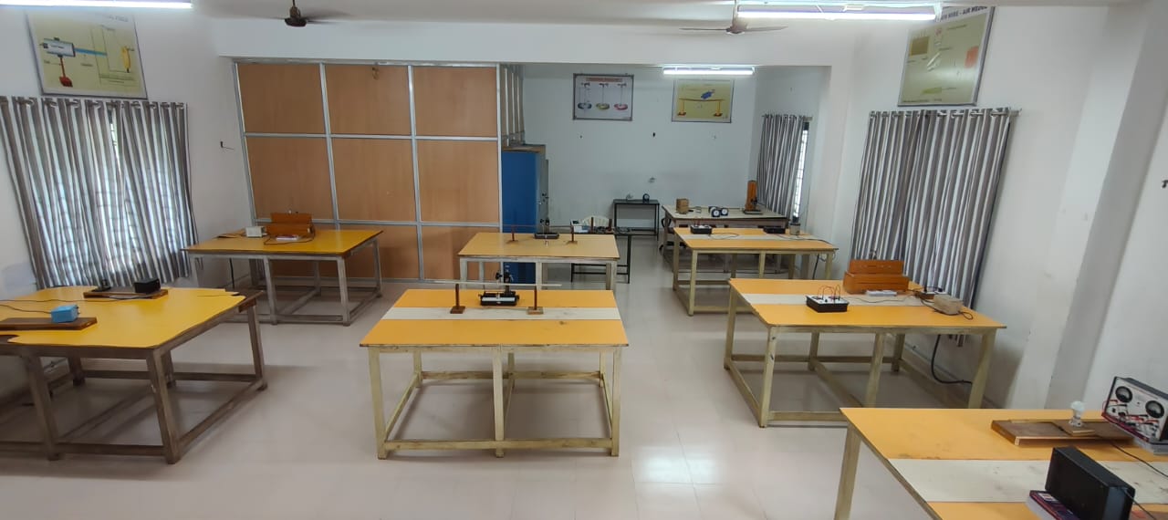 Physics Lab 2 Image 2